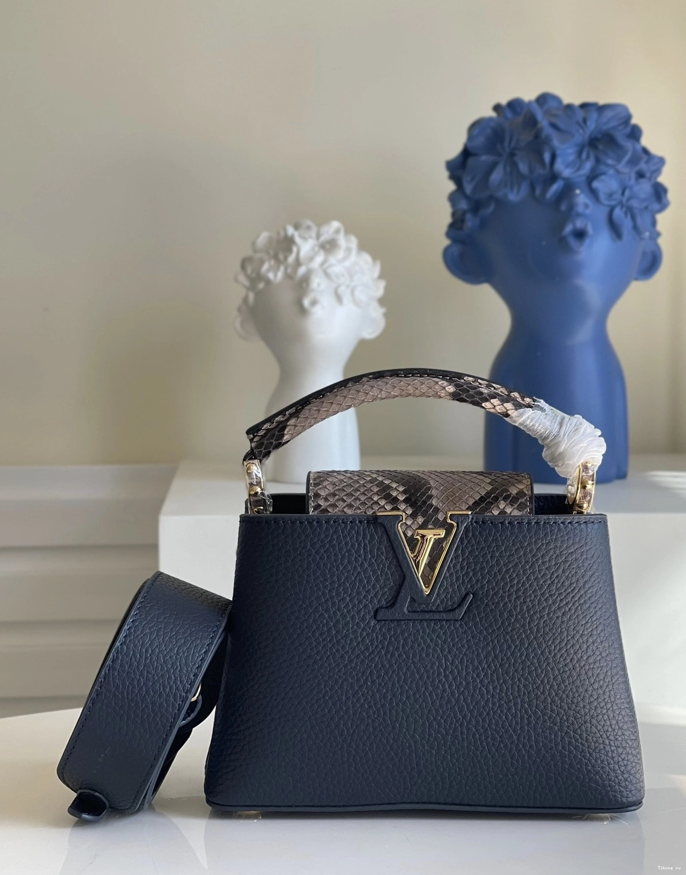 Affordable MINI CAPUCINES LOUIS VUITTON 0728